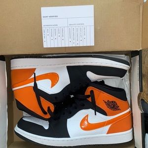 Air Jordan 1 MID shattered backboard